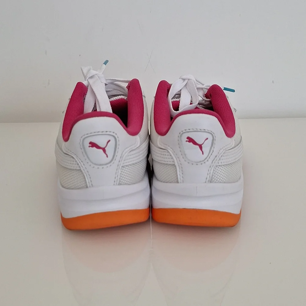 Women Puma Sneakers - Picture 4 of 7